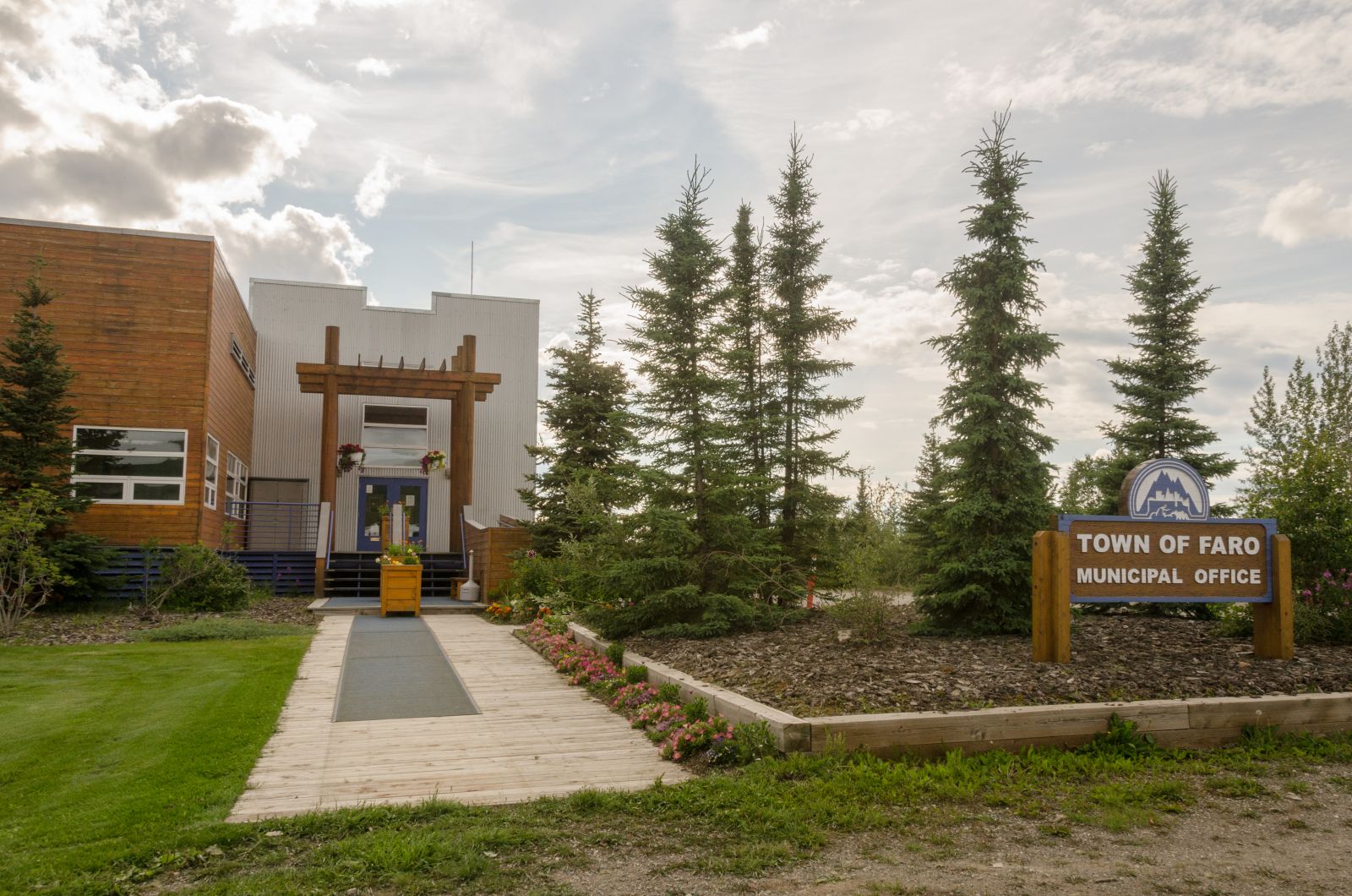 The Town of Faro's municipal office building.